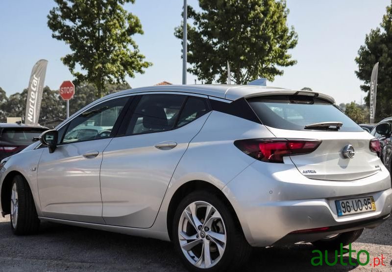 2018' Opel Astra photo #4