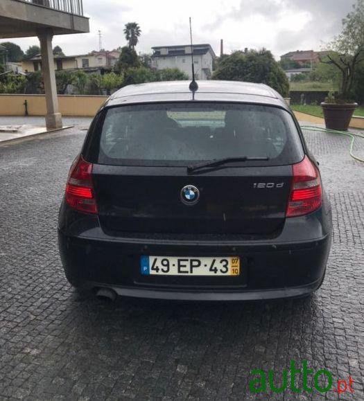 2010' BMW 120 photo #2