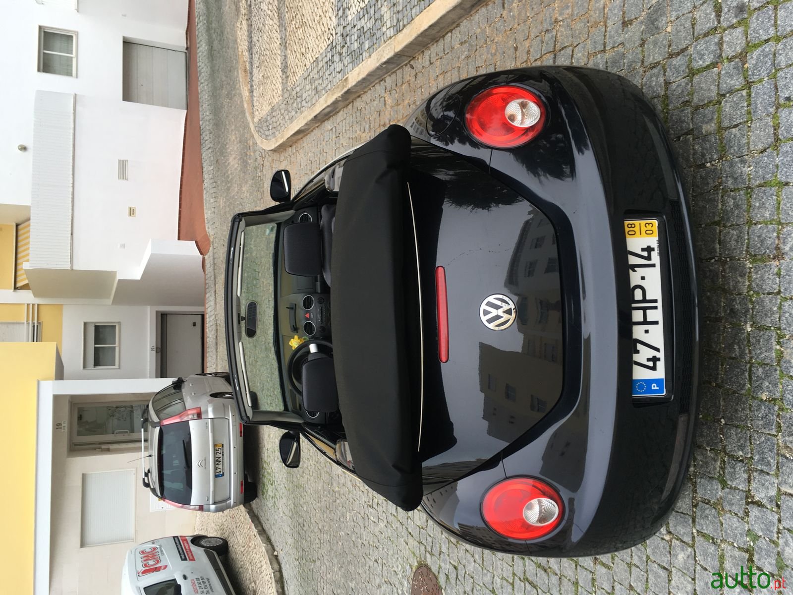 2008' Volkswagen Beetle Cabriolet photo #3