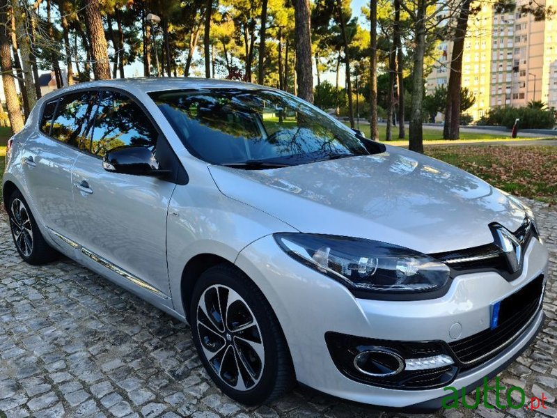 2015' Renault Megane photo #2