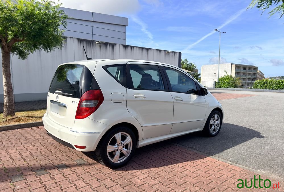 2010' Mercedes-Benz Classe A Cdi Avantgarde photo #6