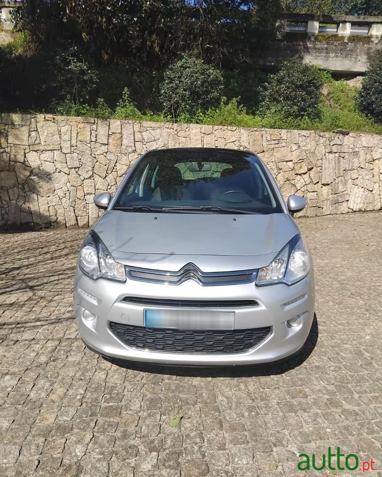 2013' Citroen C3 1.0 Vti Attraction photo #2