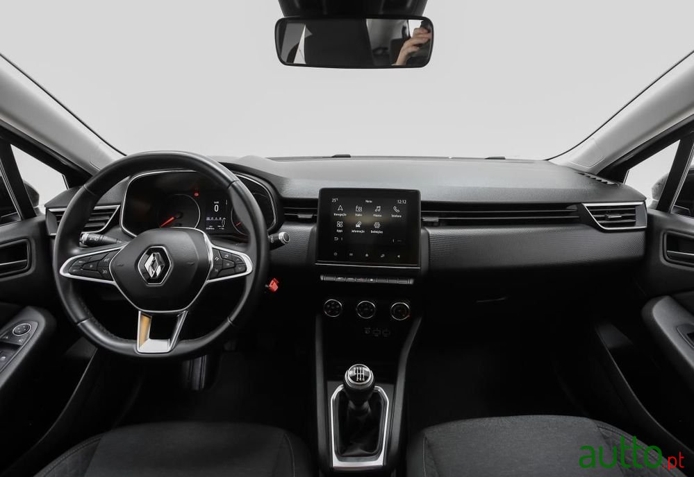 2020' Renault Clio photo #6