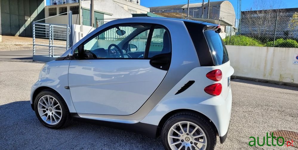 2010' Smart Fortwo photo #1