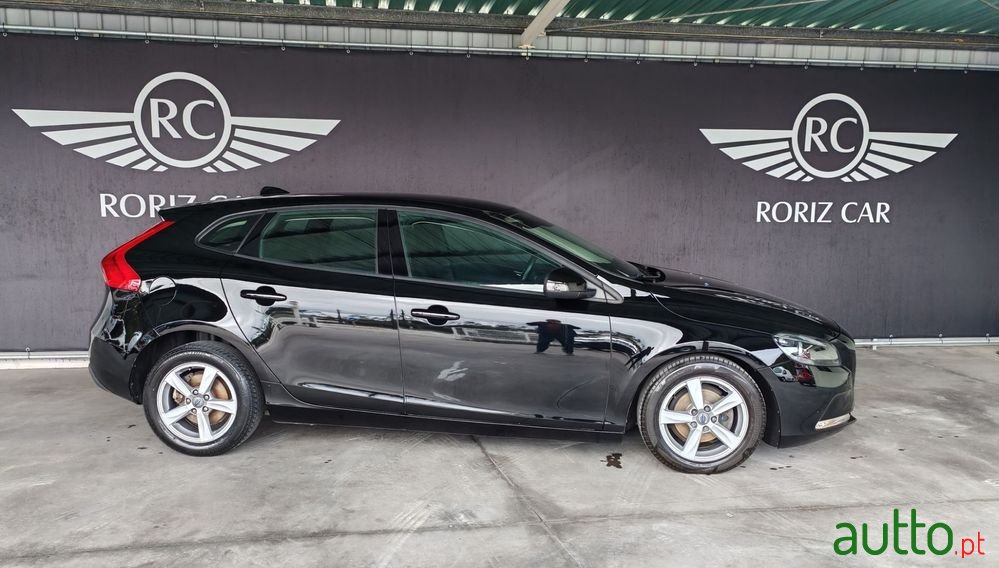 2014' Volvo V40 photo #3