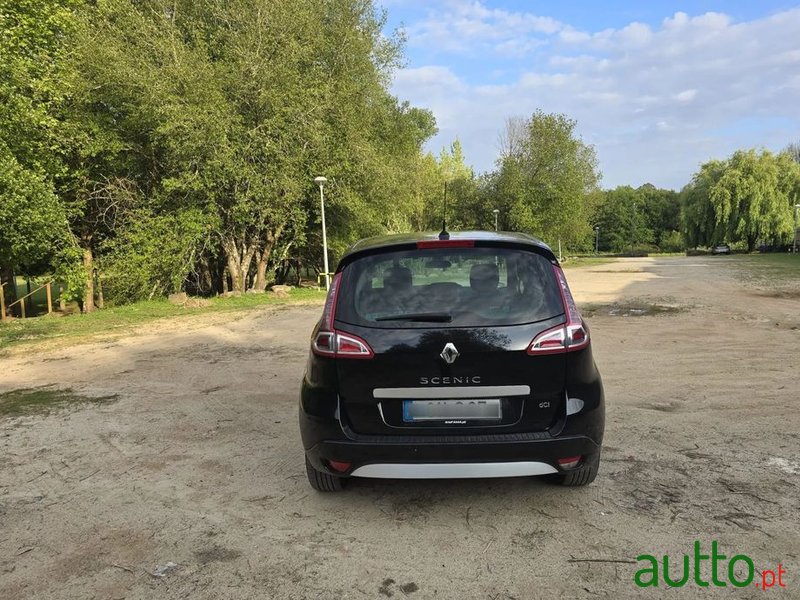 2011' Renault Scenic 1.5 Dci Bose Edtion photo #3