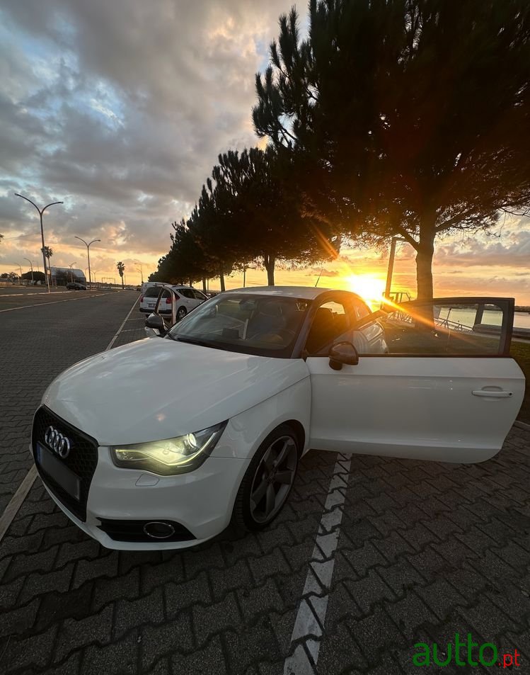 2011' Audi A1 photo #2