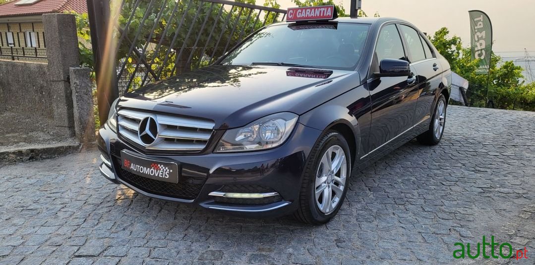 2013' Mercedes-Benz C-220 photo #2