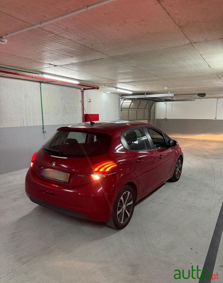 2017' Peugeot 208 photo #3