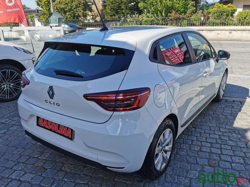 2020' Renault Clio photo #5