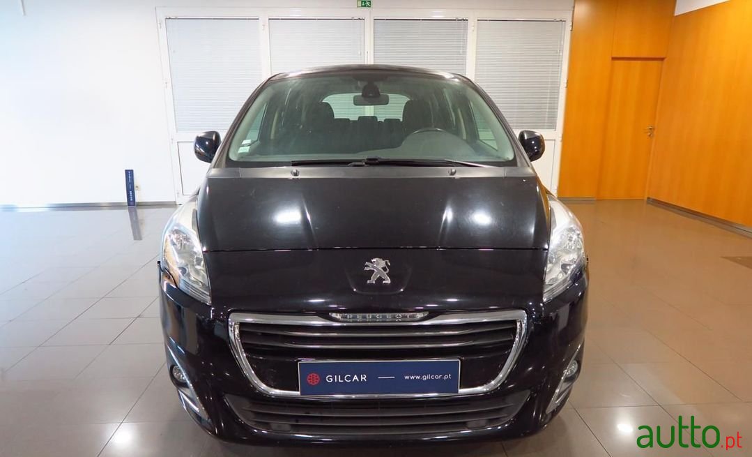 2014' Peugeot 5008 photo #3