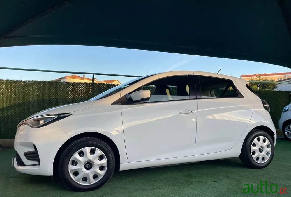 2020' Renault Zoe photo #2