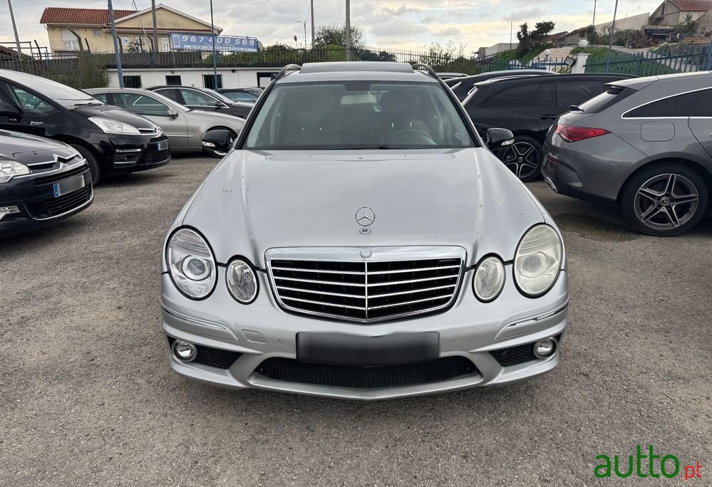 2007' Mercedes-Benz Classe E photo #2