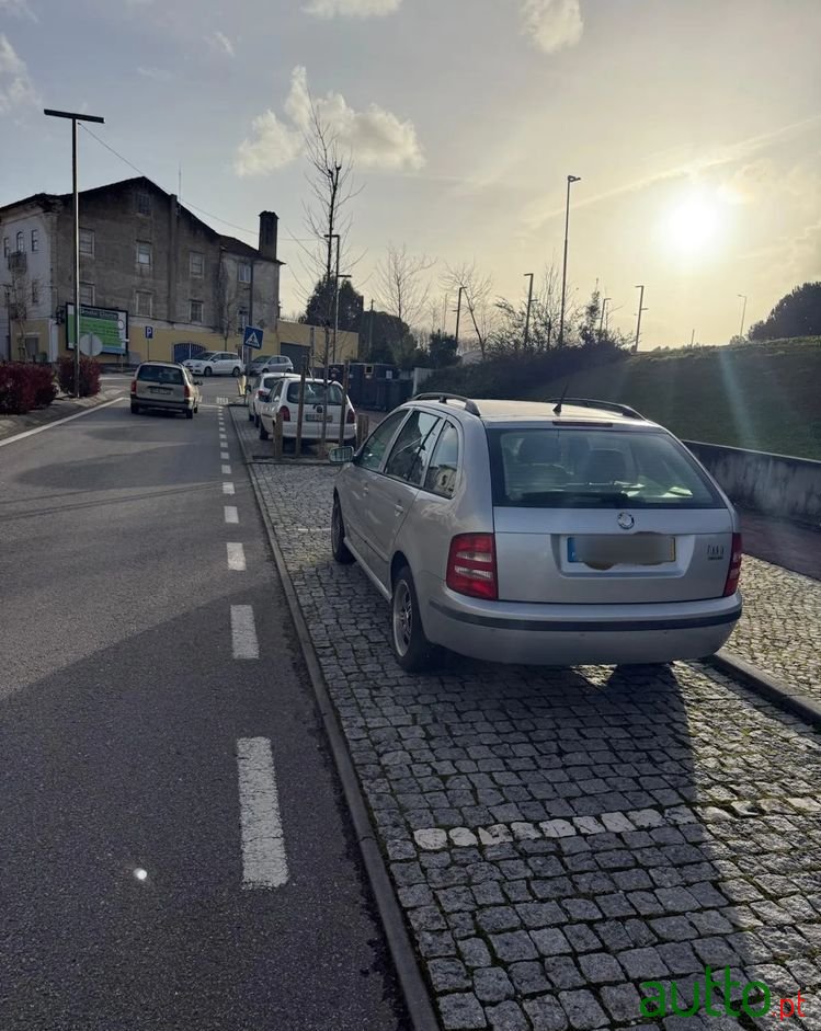 2002' Skoda Fabia photo #6