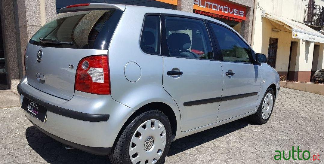 2003' Volkswagen Polo Confortline photo #2