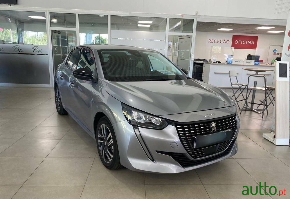 2023' Peugeot 208 photo #3