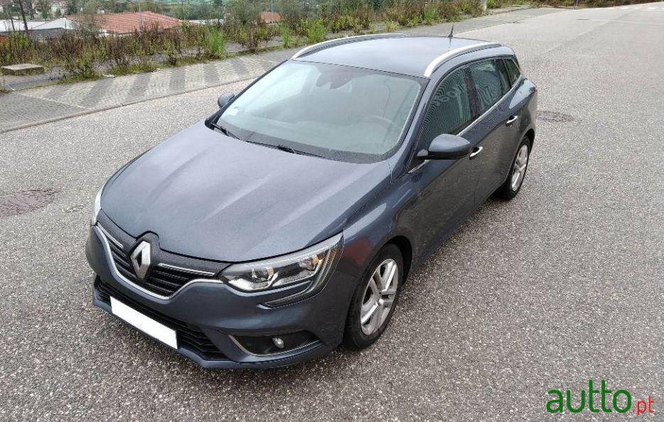 2016' Renault Megane Sport Tourer photo #2