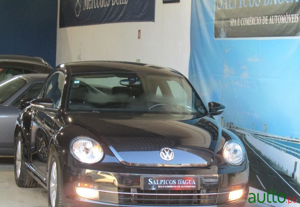 2012' Volkswagen New Beetle photo #1