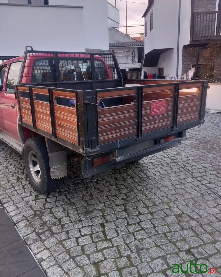 1998' Toyota Hilux photo #3