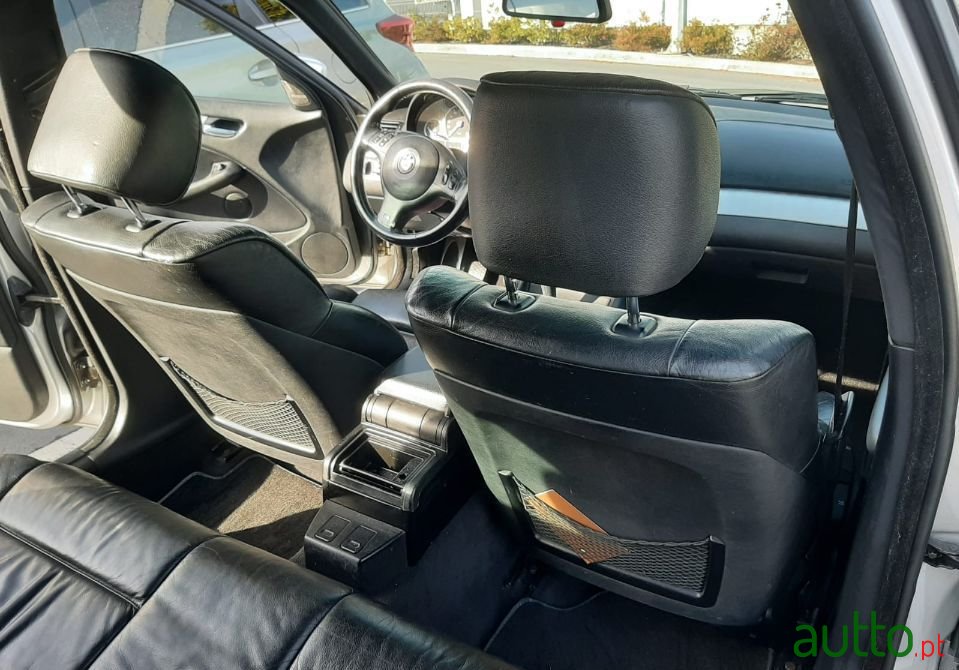 2002' BMW 330 photo #6