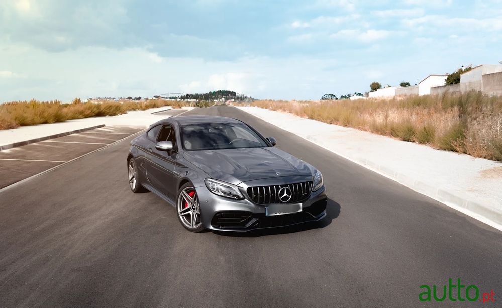 2019' Mercedes-Benz Classe C S photo #2