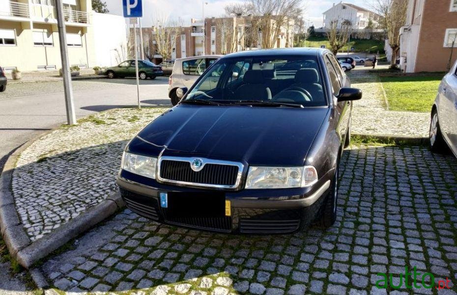 2001' Skoda Octavia 1.6 Elegance photo #2