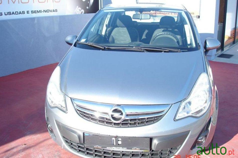 2013' Opel Corsa 1.3 Cdti Enjoy photo #2