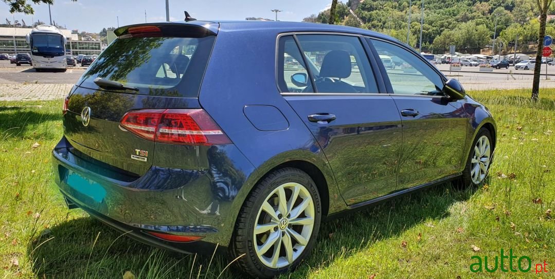 2014' Volkswagen Golf photo #3