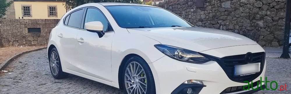 2015' Mazda 3 Skyactiv-D photo #1