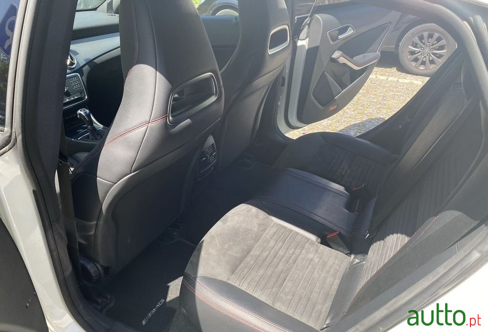 2015' Mercedes-Benz CLA 200 photo #5