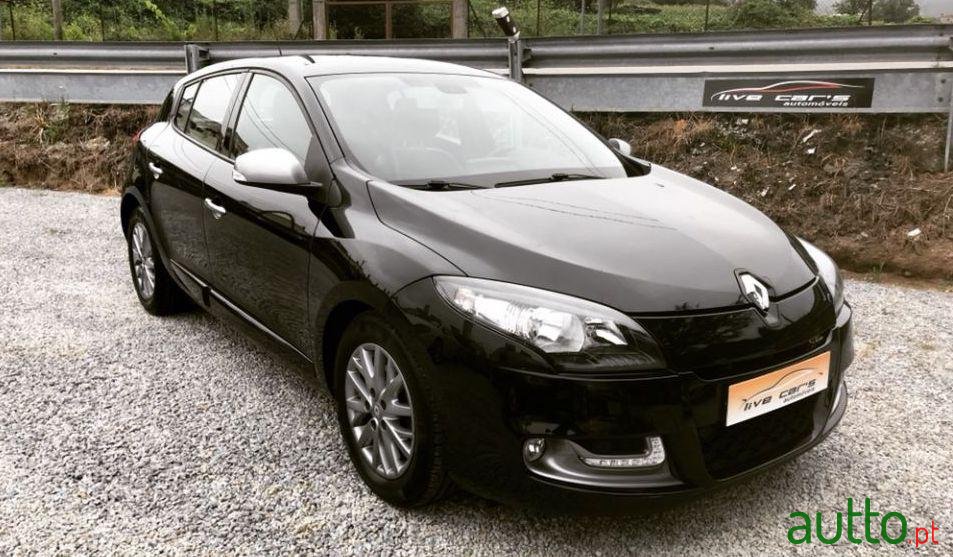 2013' Renault Megane photo #2