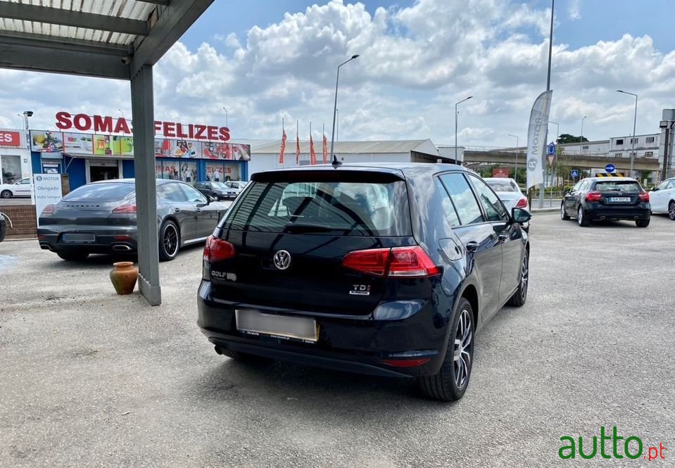 2016' Volkswagen Golf photo #5