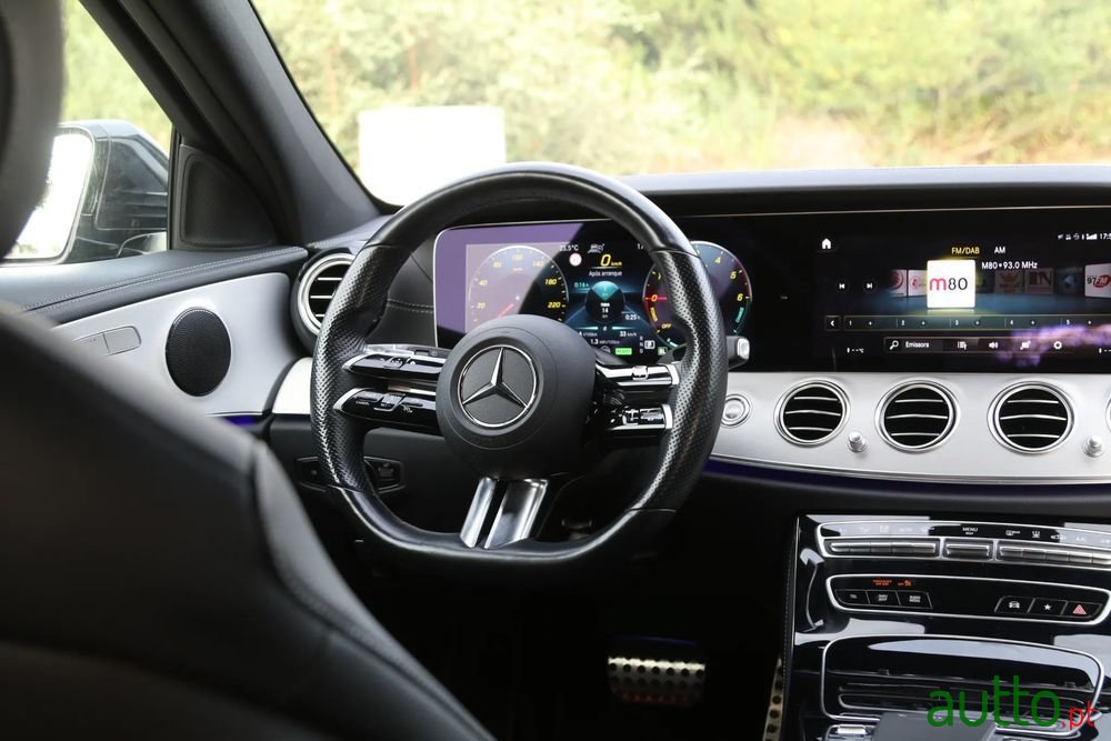 2021' Mercedes-Benz Classe E De Amg Line photo #6