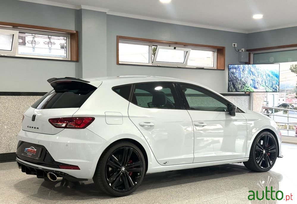 2014' SEAT Leon photo #3