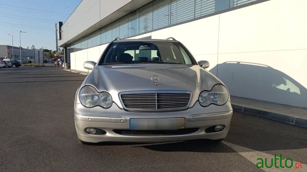2002' Mercedes-Benz Classe C photo #1