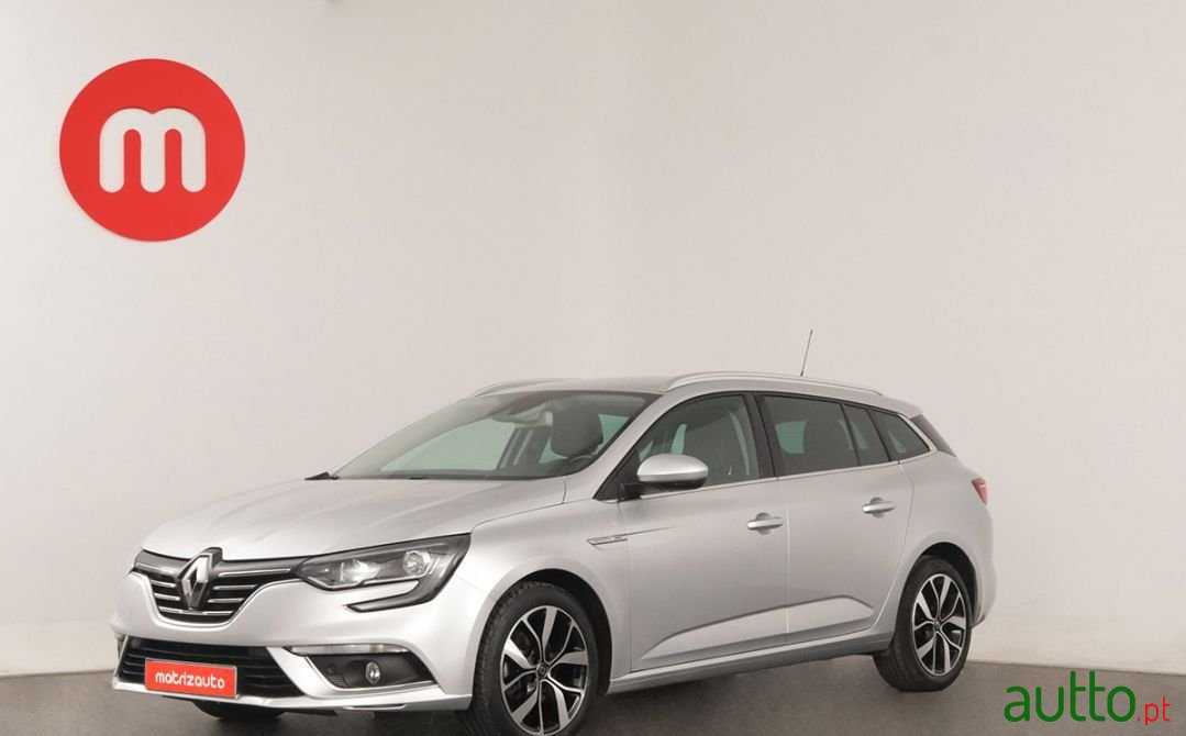 2020' Renault Megane Sport Tourer photo #2