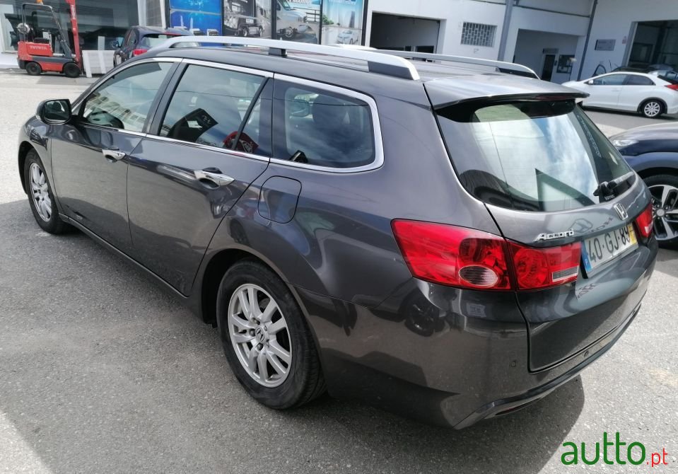 2008' Honda Accord Tourer photo #4