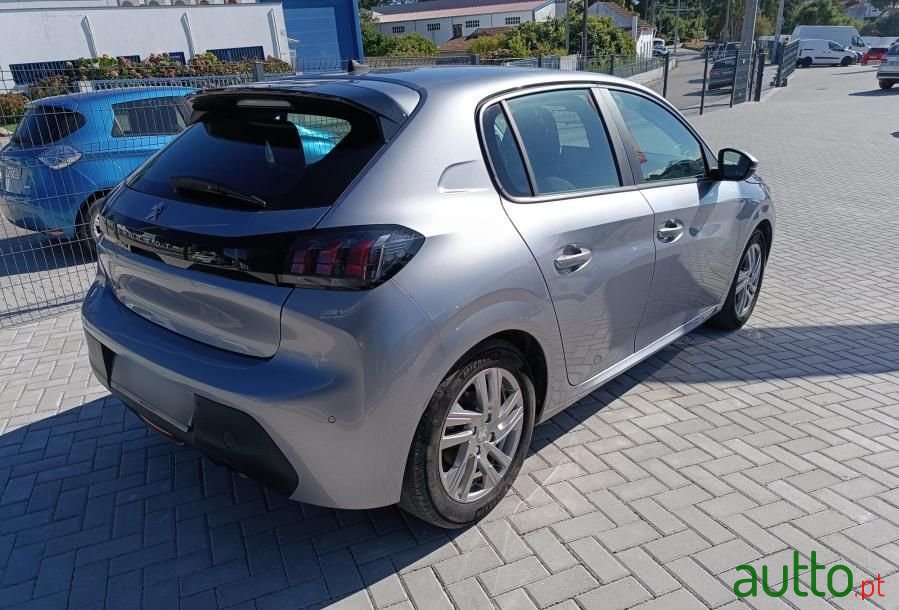 2020' Peugeot 208 photo #4