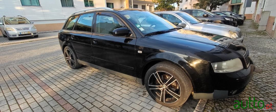 2003' Audi A4 Avant photo #1
