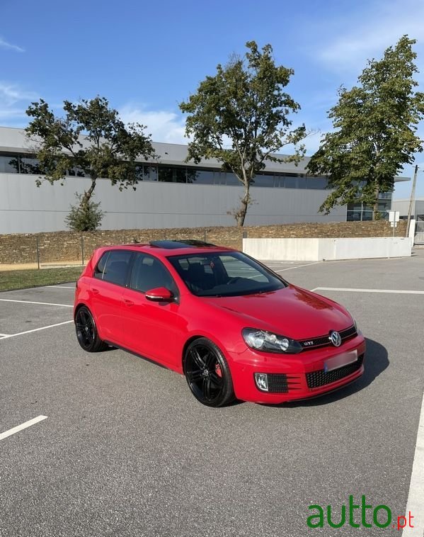 2009' Volkswagen Golf 2.0 Tsi Gti photo #1