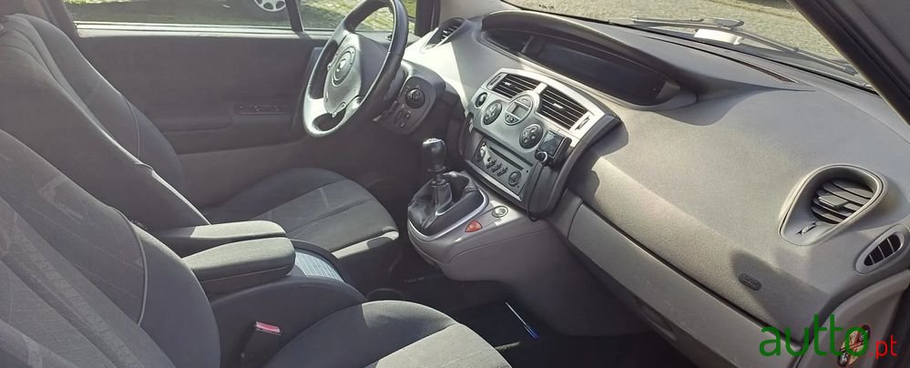 2006' Renault Scenic photo #6