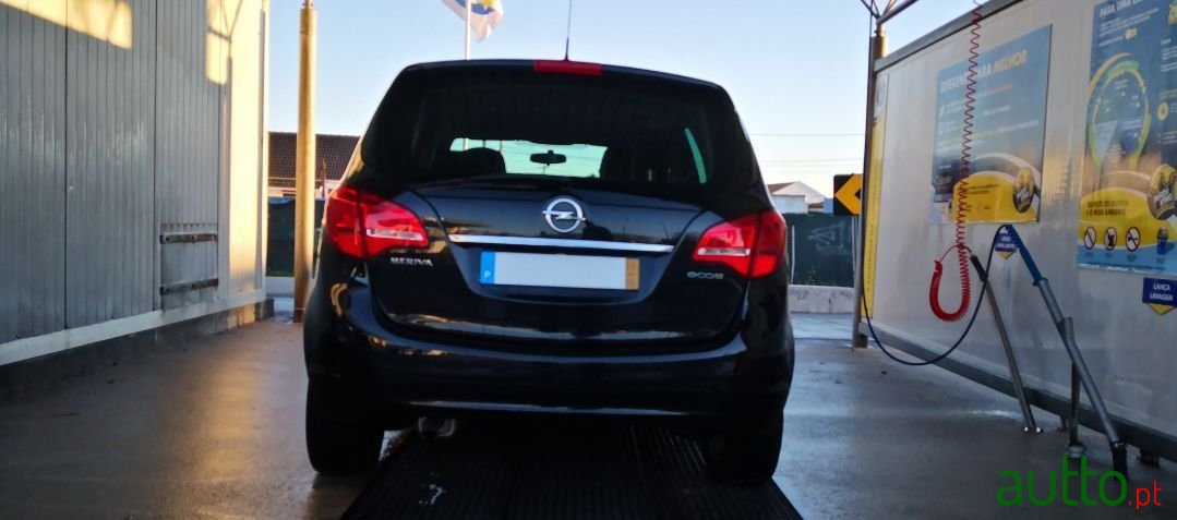 2011' Opel Meriva photo #2