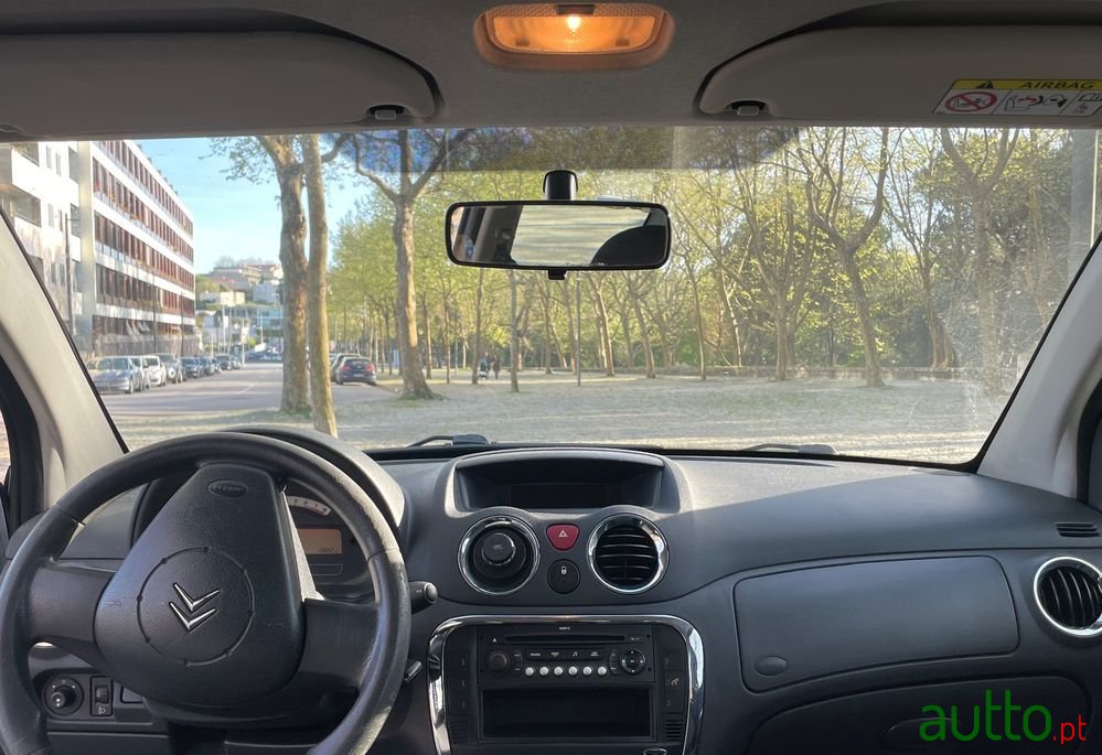 2008' Citroen C2 1.1 photo #5