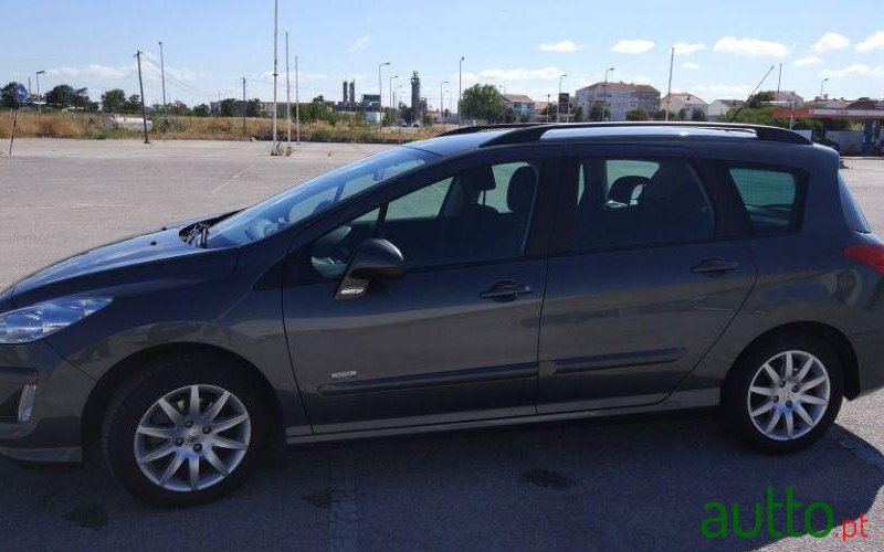 2010' Peugeot 308 Sw photo #3