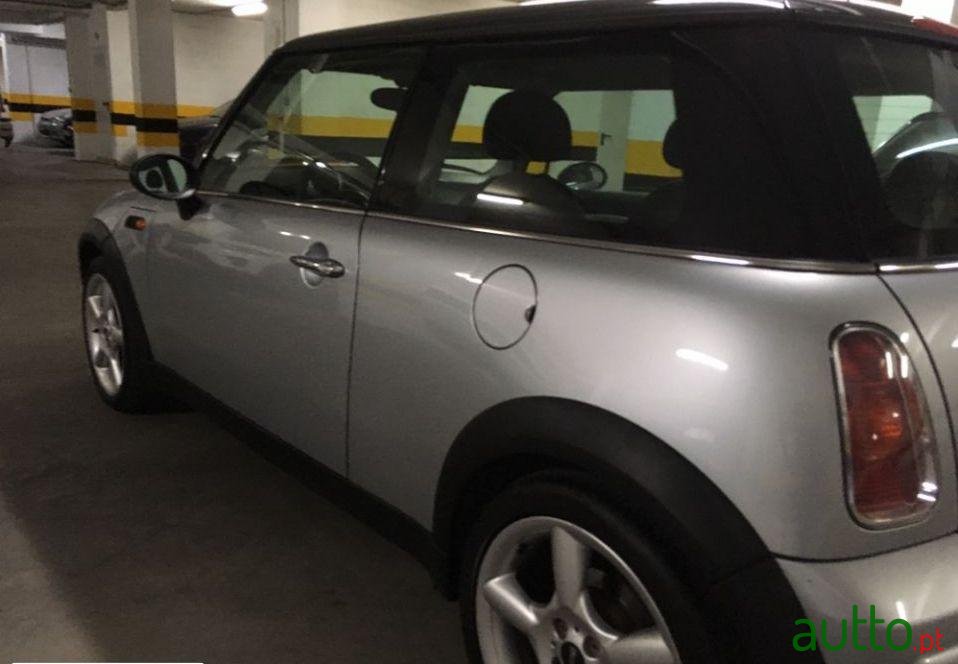 2002' MINI One photo #2