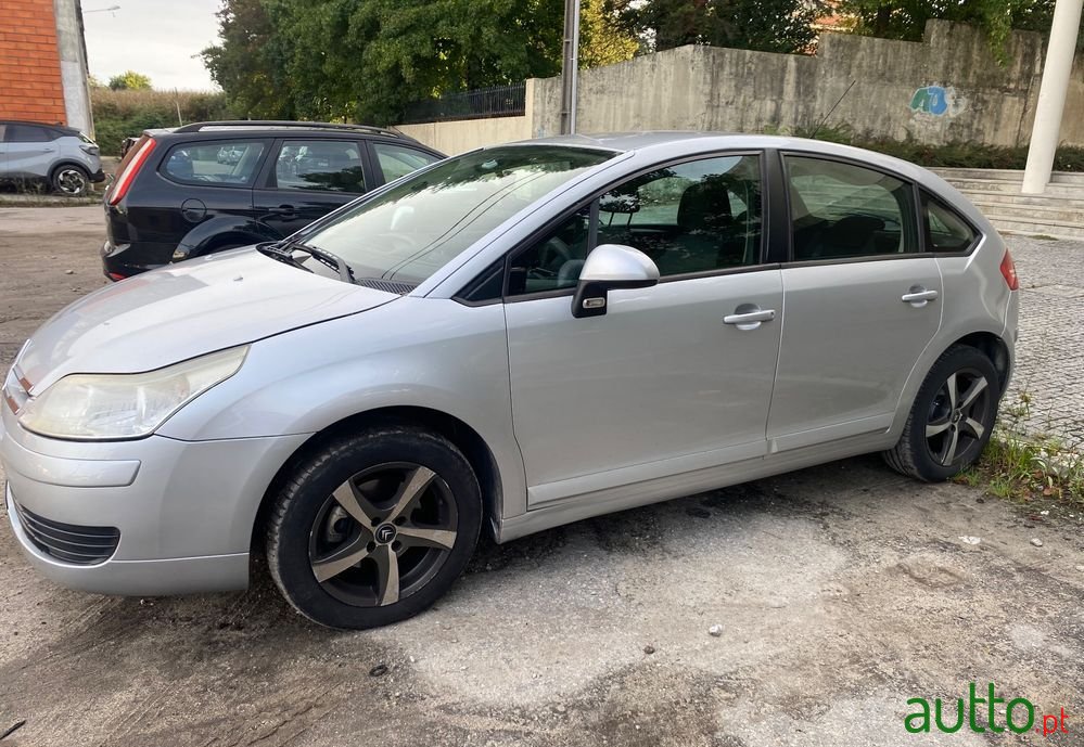 2007' Citroen C4 photo #3