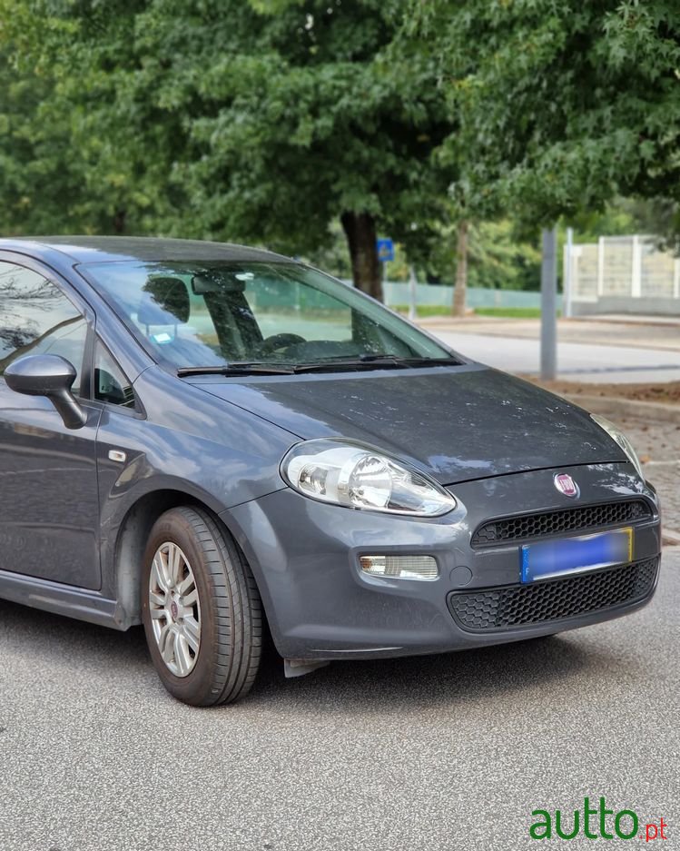2014' Fiat Punto 1.2 Young S&S photo #5