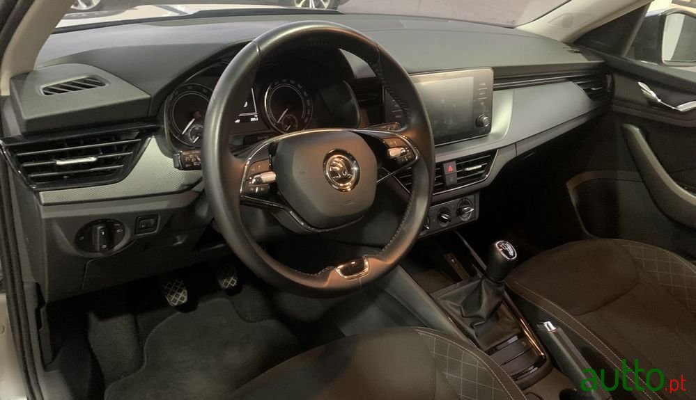 2022' Skoda Kamiq 1.0 Tsi Style photo #4