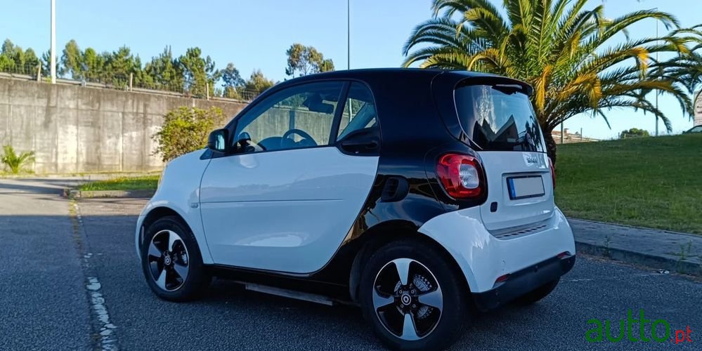 2023' Smart Fortwo Eq Passion photo #3