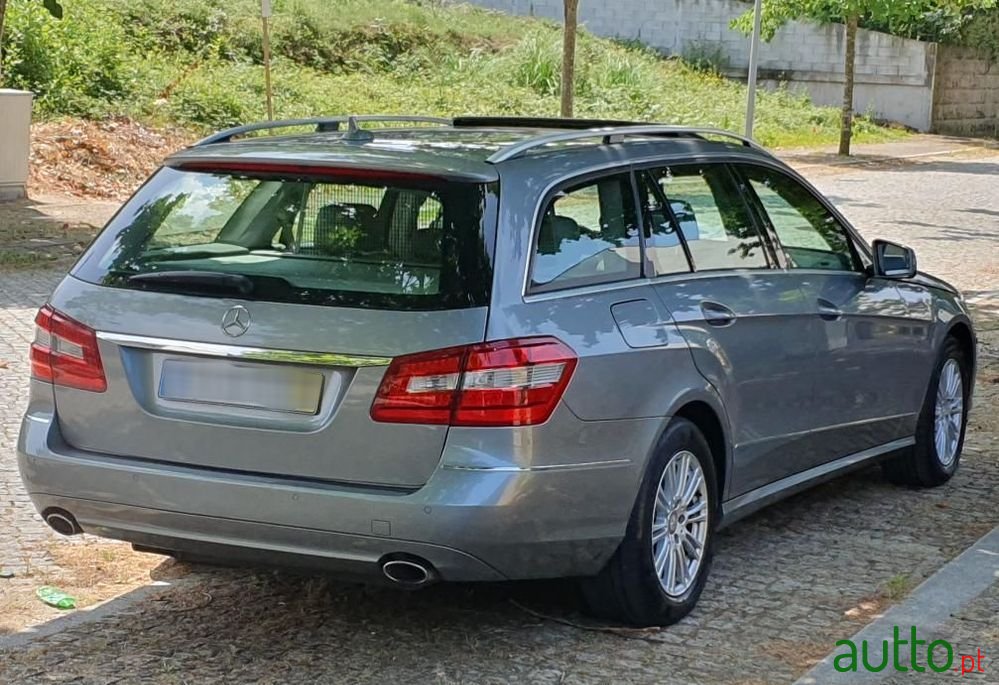 2010' Mercedes-Benz E 350 photo #5